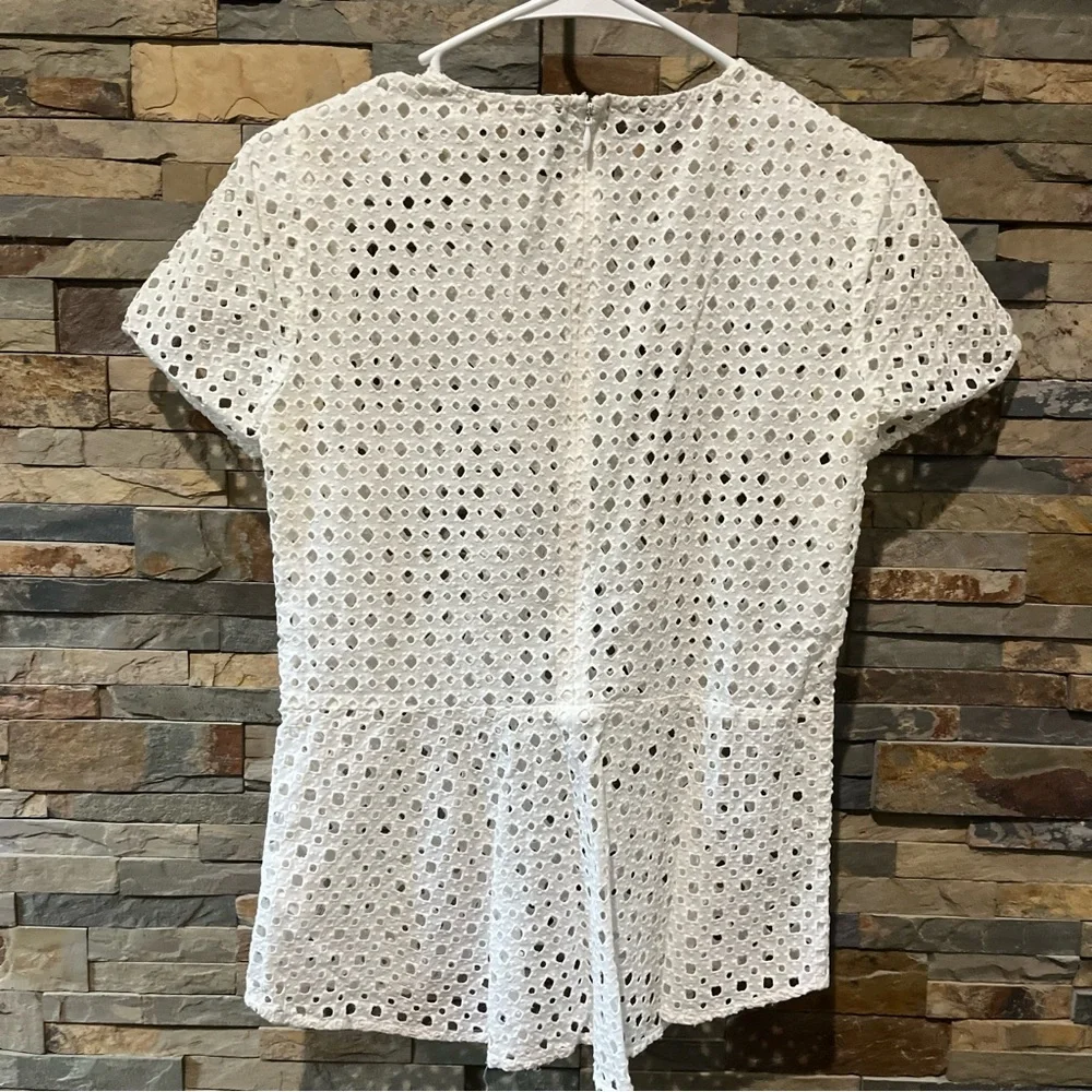 MICHAEL Michael Kors White 100% Cotton Eyelet Short Sleeve Top - Picture 8 of 11